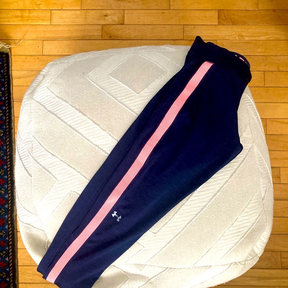 UNDER ARMOUR leggings. - Picture 3 of 3